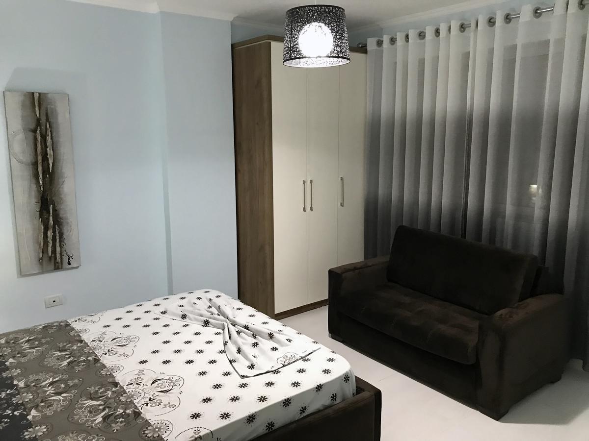 Ferienwohnung Eka Luxury Penthouse Durrës Exterior foto